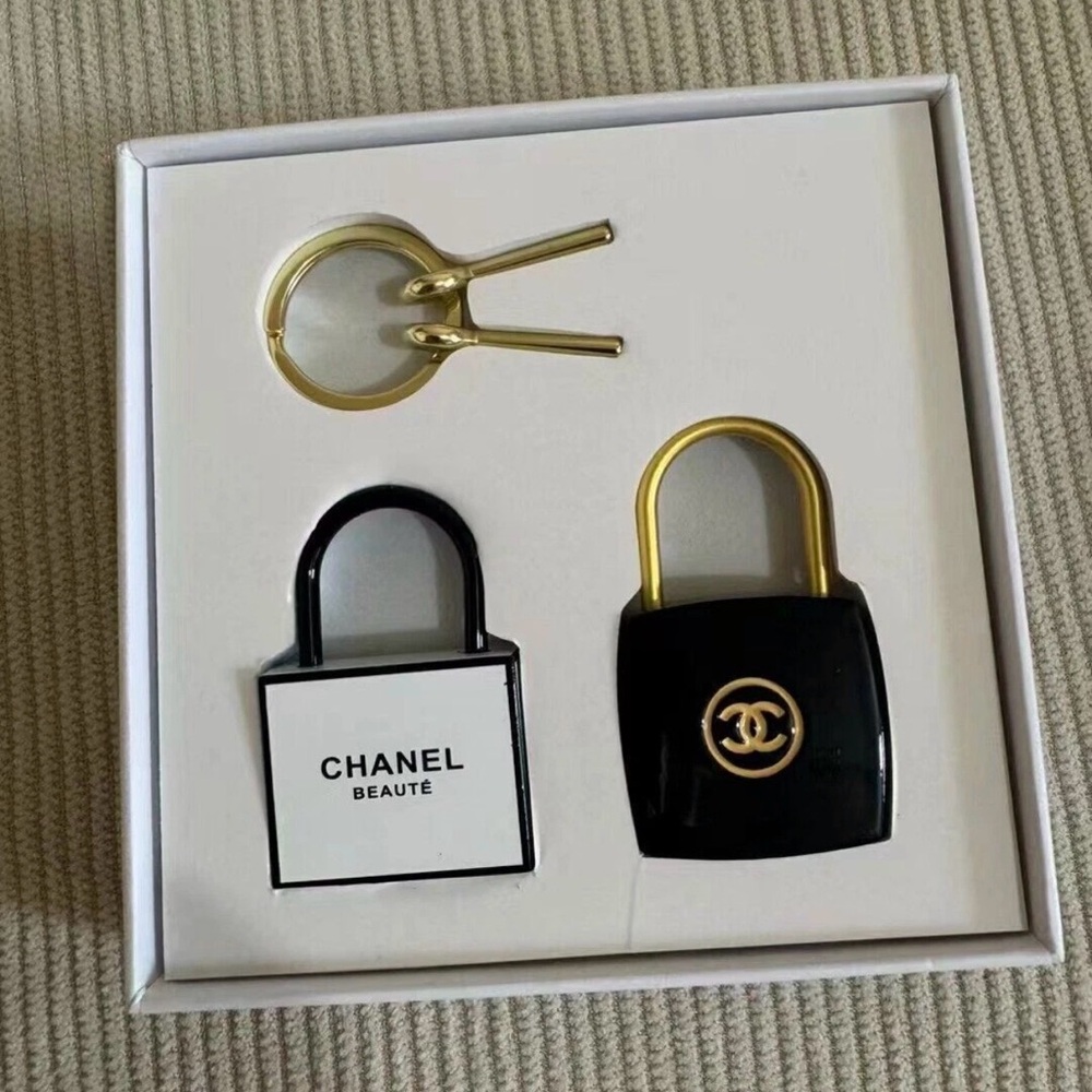 CHANEL Set of 2 Locks with Keys NIB NWT SEALED IN BOX - Picture 3 of 5